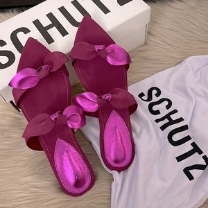 SCHUTZ Elora Leather Flat Sandal - violet pink ruby 7.5